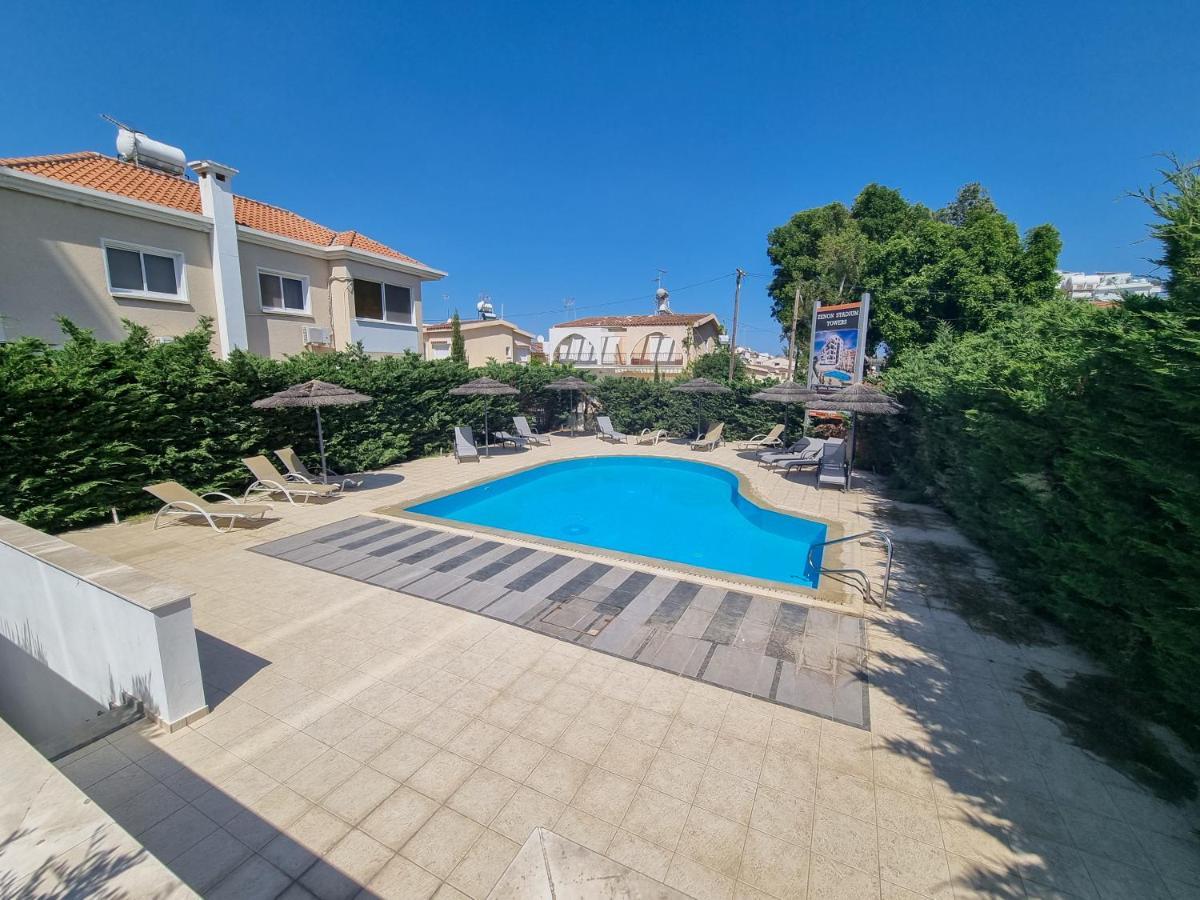 Shades Of Blue Apartment Larnaca Exterior photo